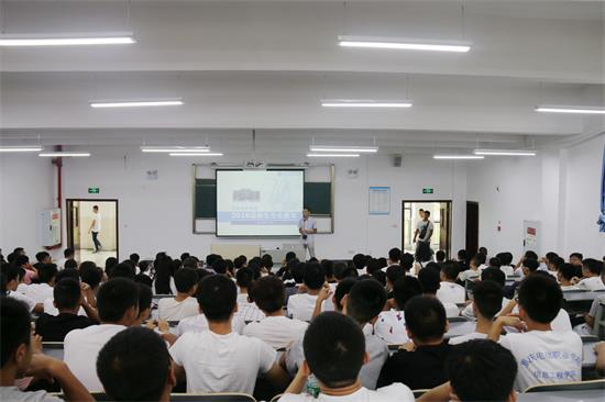 1472833102142044306.jpg IMG_7000(1).jpg