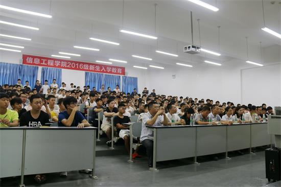 1472833275895059868.jpg IMG_6963(1).jpg